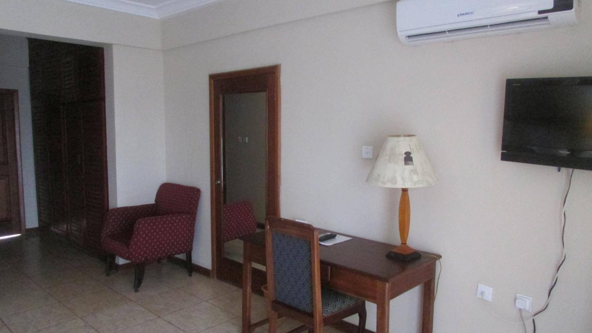 Bojo Beach Resort Botianaw Bilik gambar