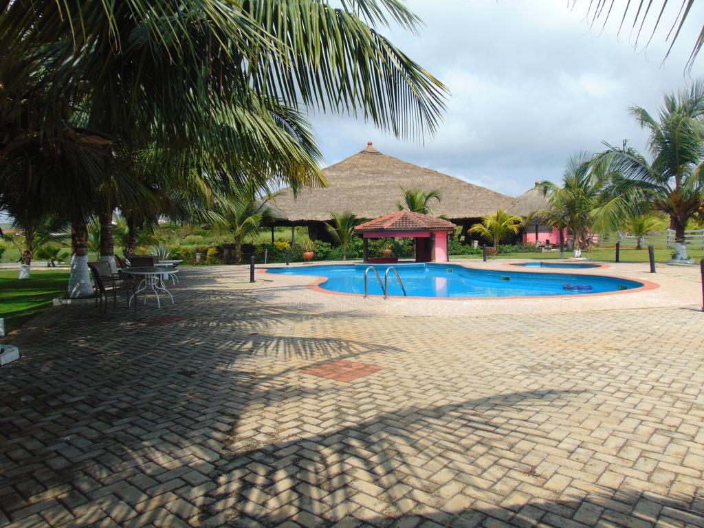 Bojo Beach Resort Botianaw Luaran gambar